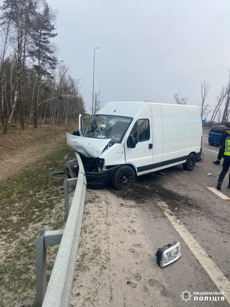 На трасі Київ-Одеса внаслідок зіткнення автомобілів загинула людина, двоє постраждалих