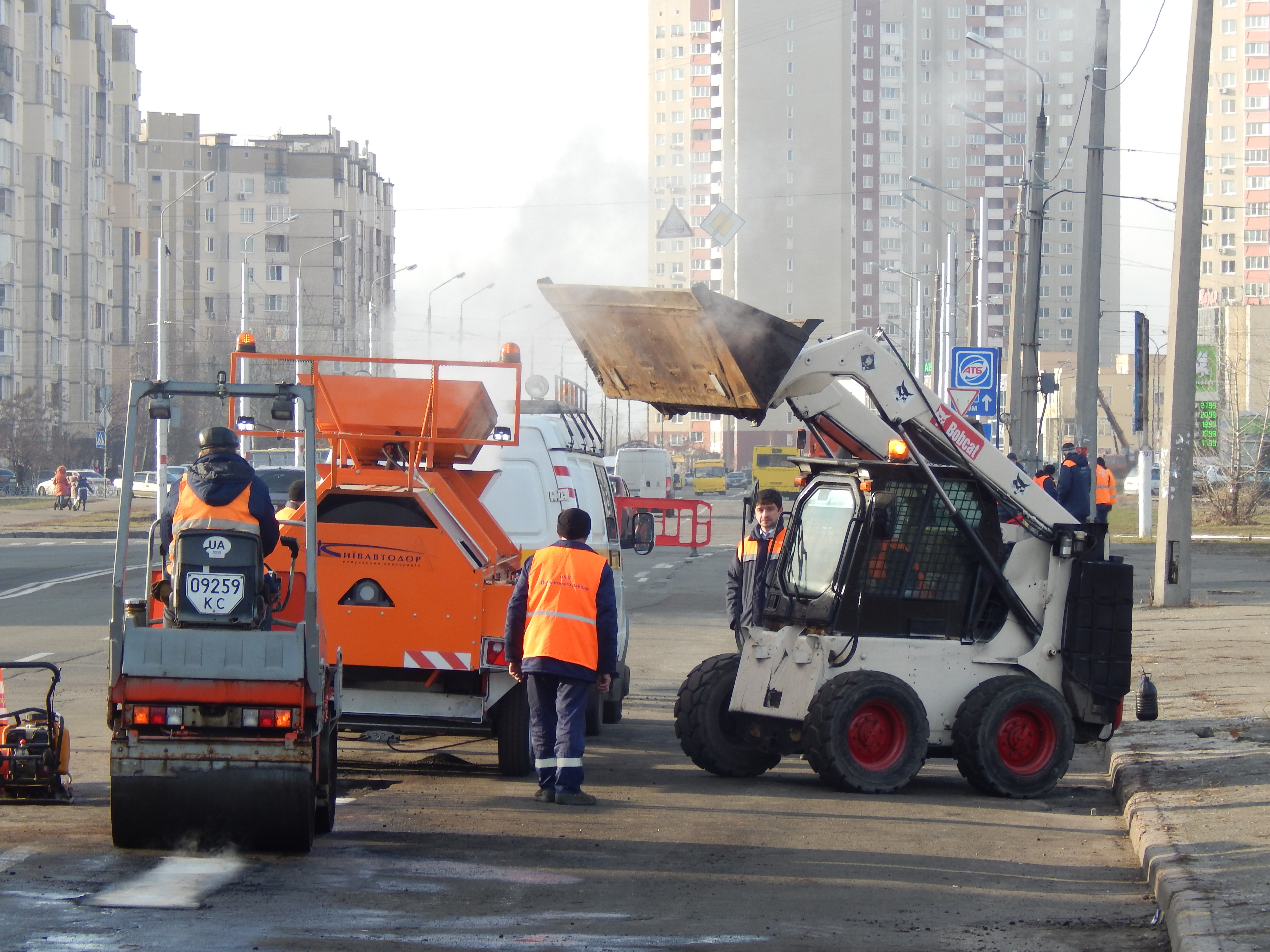 “Киевавтодор” ремонтирует дороги с помощью переработки старого асфальта