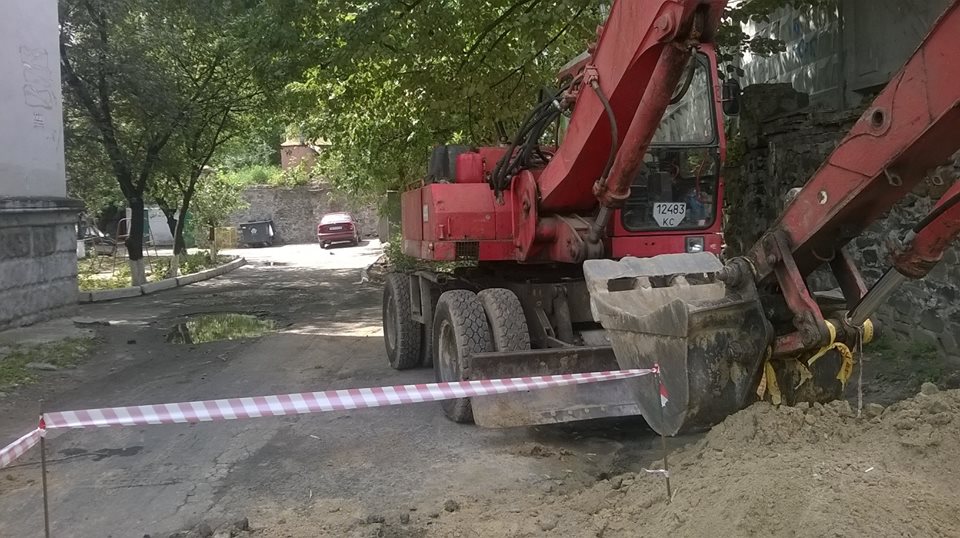 В Голосеевском районе столицы местные жители усмирили наглого застройщика (фото)