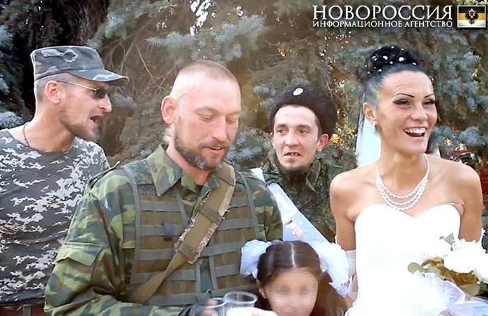 Брак брака: Свадьба в ДНР ополченки “Куклы” и боевика “БМВ” (+ФОТО, ВИДЕО)