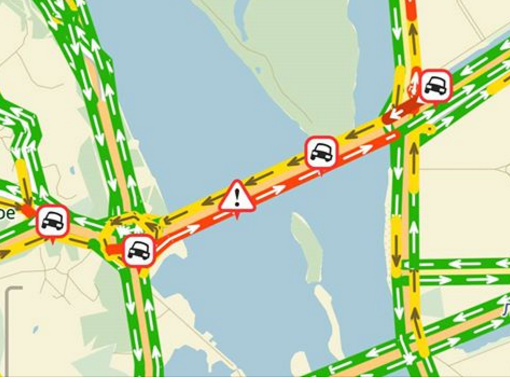 ДТП на мосту Патона в Киеве: от Лыбедской образовалась пробка (фото, видео)