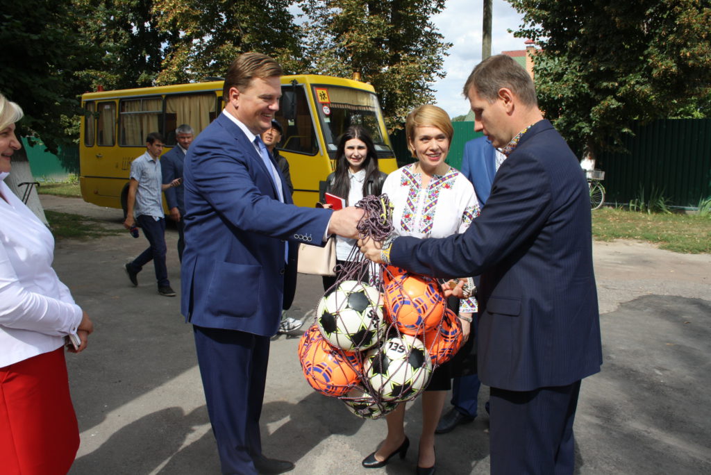 Губернатор Мельничук: “Мы открываем новую страницу образовательной реформы в Украине”