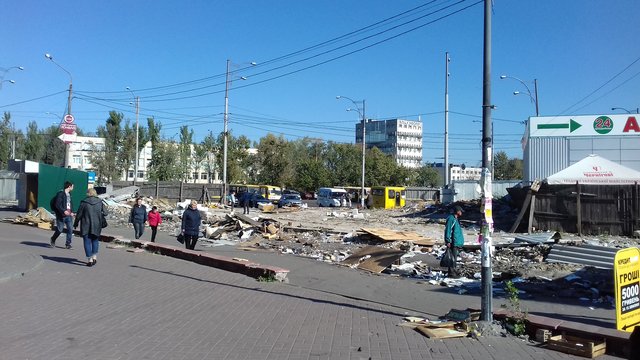 В нескольких районах Киева потихоньку сносят МАФы (фото)
