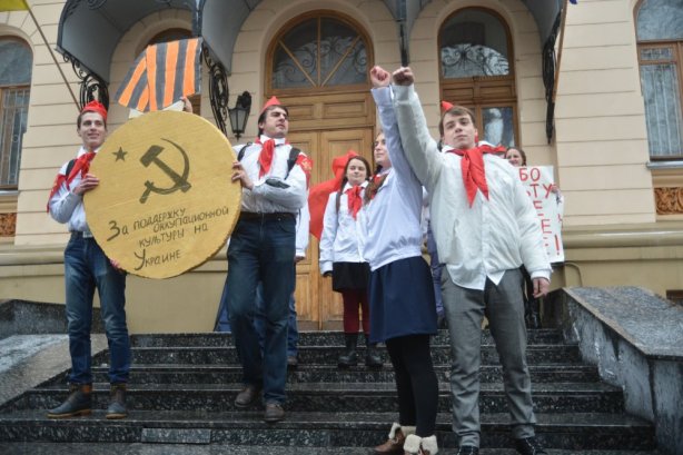 “Пионеры” пикетировали Минкультуры (+фото)