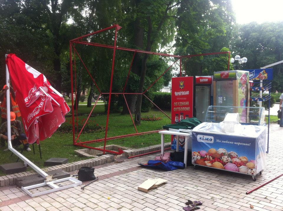 Киев освободили от очередных незаконных киосков. ФОТО 8081_n