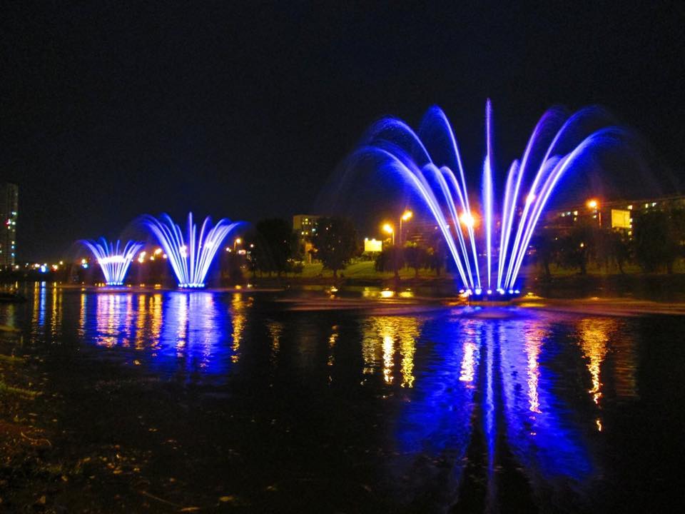 Реконструкция фонтанов на столичной Русановке в Киеве обошлась в 13 млн гривен (фото, видео)