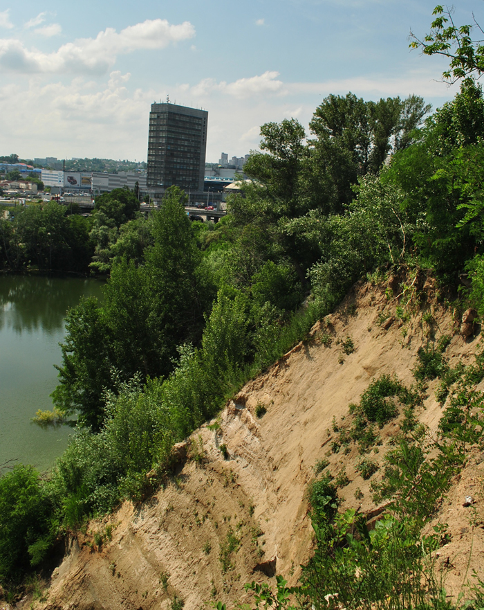 Оползни будут терроризировать киевлян до следующей весны Golubchenko_opolzni-090
