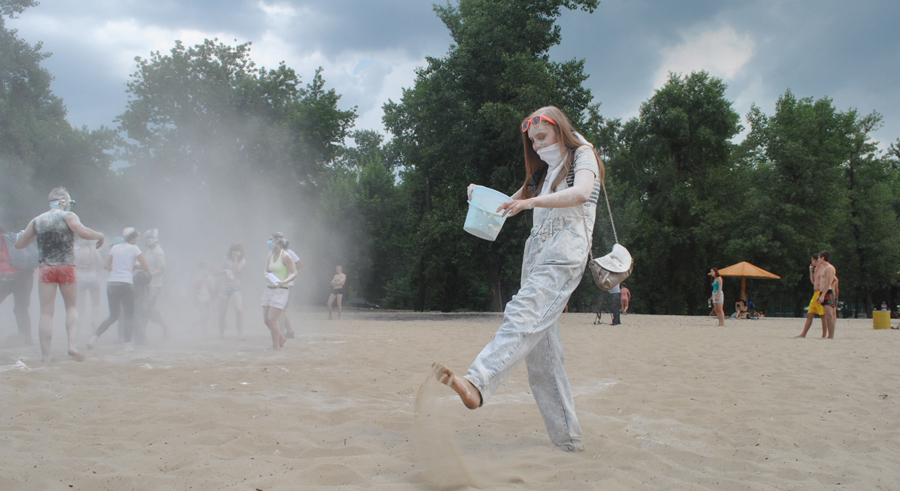 Киевляне устроили “мучные войны”. ФОТО Muka_10