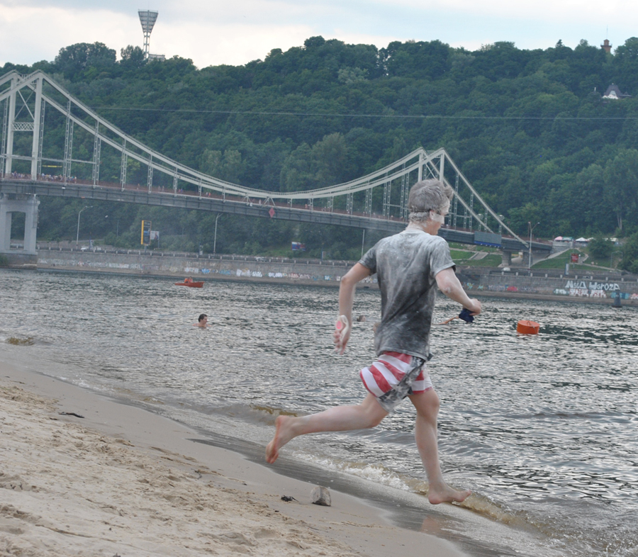 Киевляне устроили “мучные войны”. ФОТО Muka_13