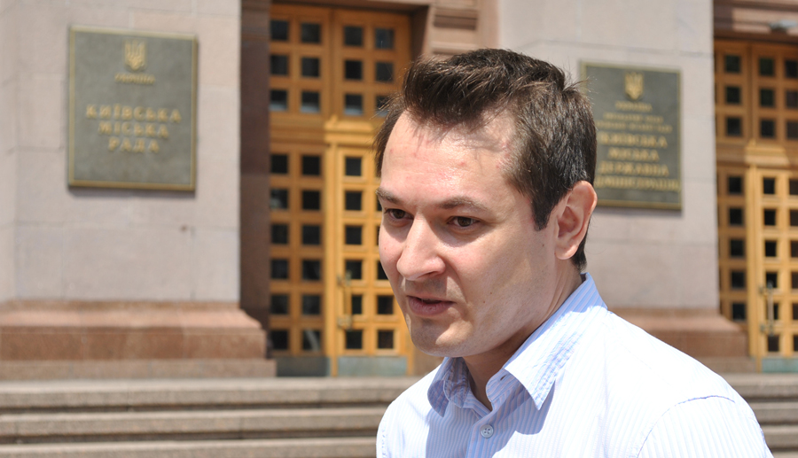 Как киевляне против пиратства рисовали. ФОТО Poddelki_Pohorenko-0001