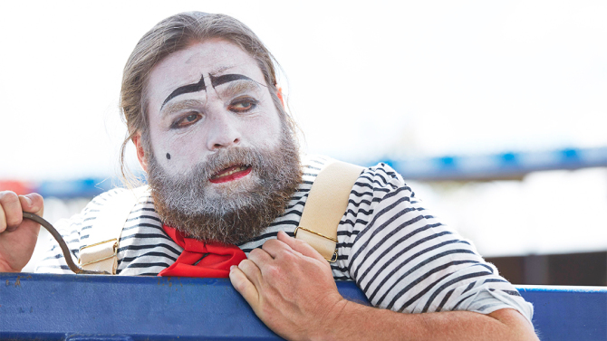 Лучшие комедийные сериалы января