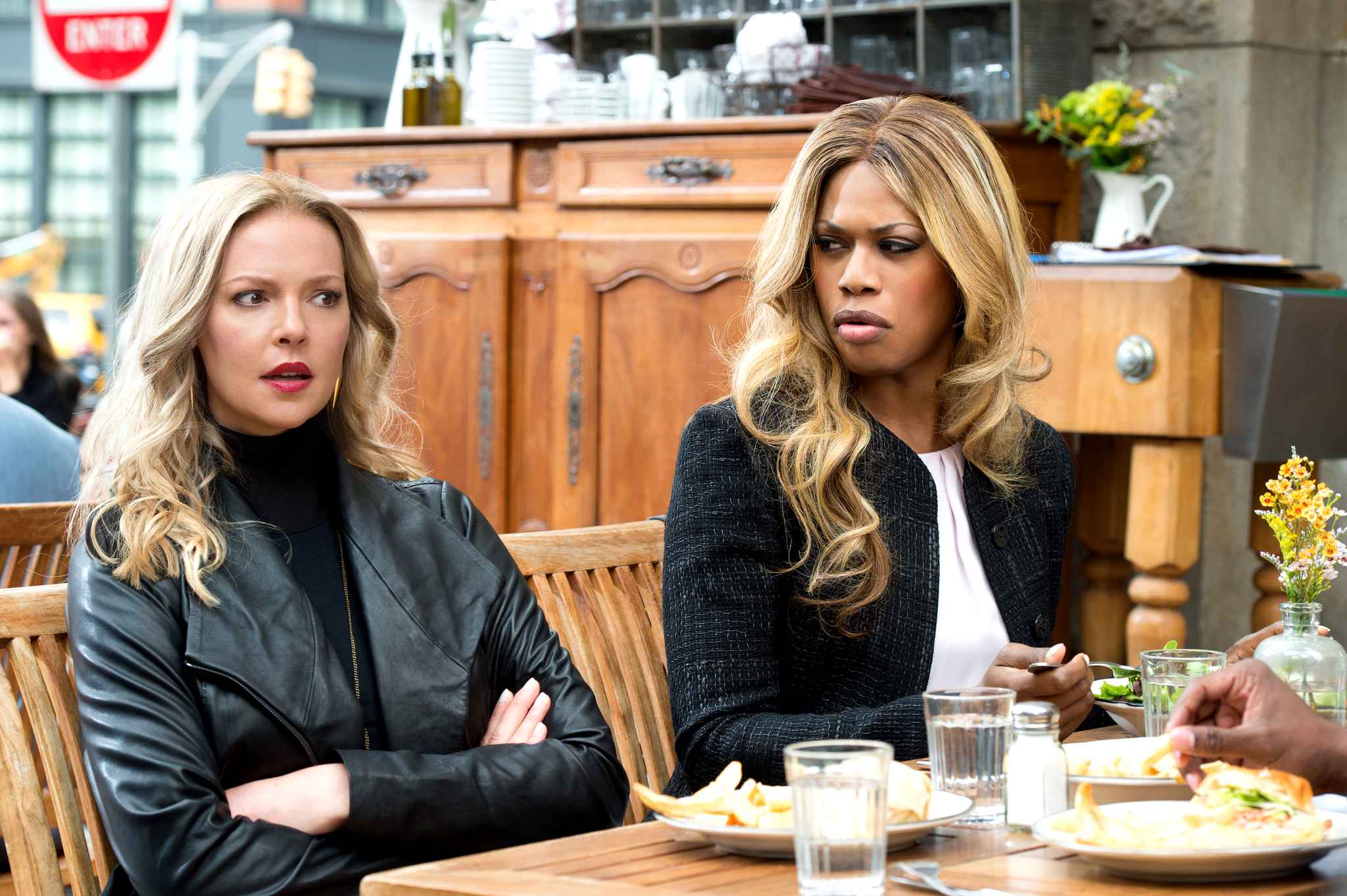 Топ 5 детективных сериалов февраля