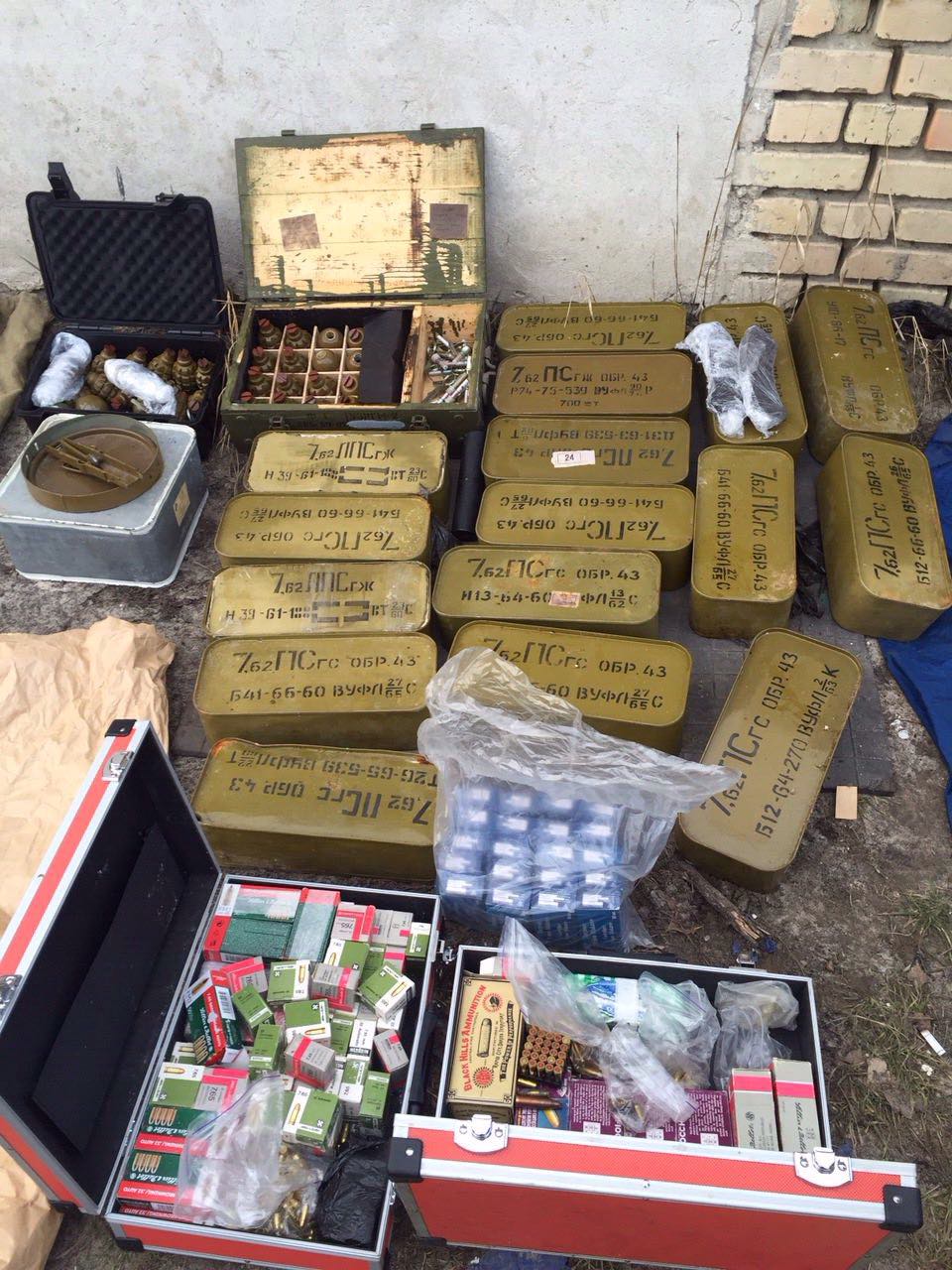 Под Киевом двое граждан торговали гранатометами (+фото)