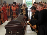 Тело Любомира Гузара привезли в Киев для прощания и похорон