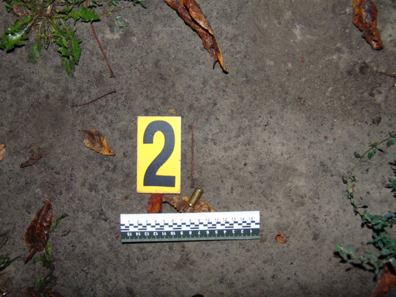 Трое мужчин, пострадавших в результате стрельбы на Подоле, отказались писать заявления в полицию (фото)