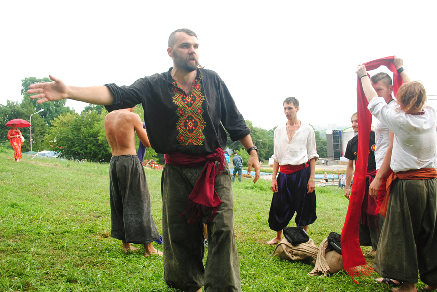 Киевская “страна мечты” намочила 10 тыс гостей spivosche_0102