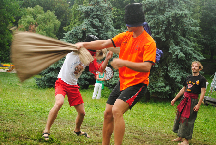 Киевская “страна мечты” намочила 10 тыс гостей spivosche_0103