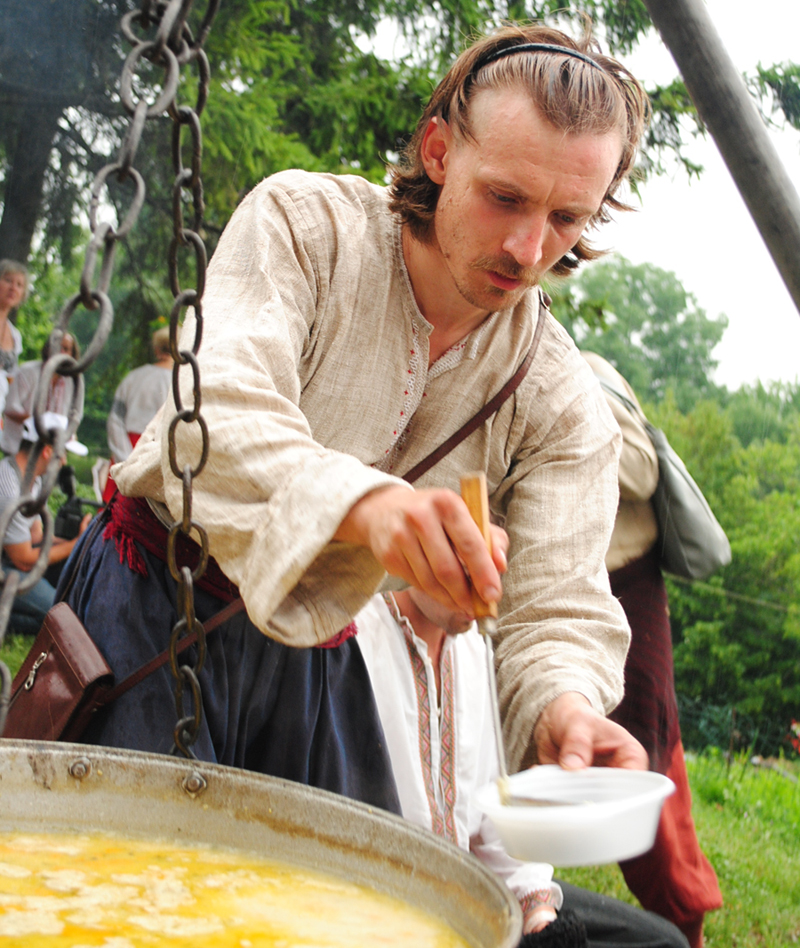 Киевская “страна мечты” намочила 10 тыс гостей spivosche_0112_2