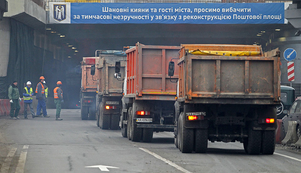 В Киеве открыли “черновой” вариант развязки на Почтовой площади