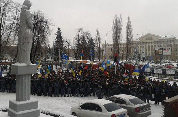 Для Апелляционного суда Киева закон не указ