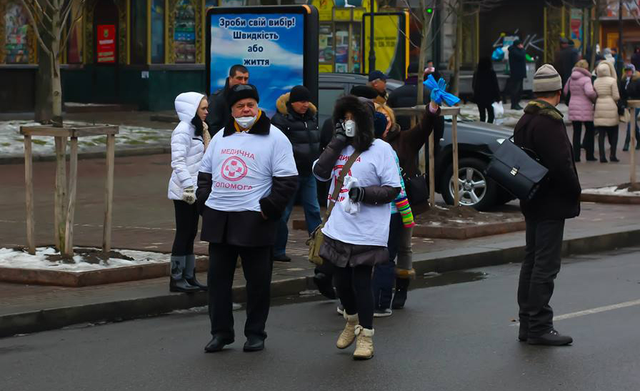 За время столкновений на Майдане пострадало около сотни врачей
