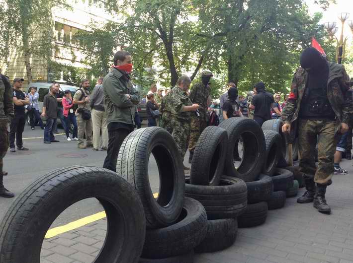 “Правый сектор” вынудил Махницкого к люстрации столичной прокуратуры