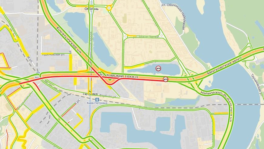 В Киеве пробки 3 балла. Движение по Южному мосту затруднено
