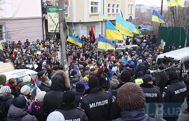 Правый сектор будет пикетировать Администрацию Президента