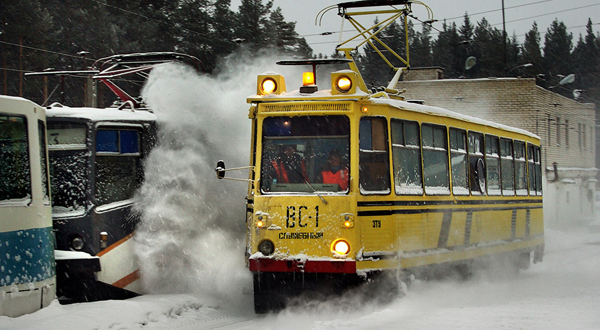 В Киеве проверят “снегоочистительные” трамваи