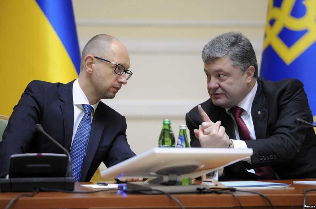 Дмитрий Бровкин: “Коалицианты пытаются слить Порошенко через военное положение”
