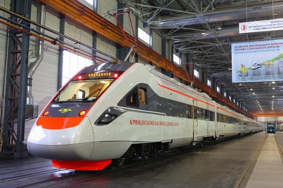 Поезд “Тарпан” вышел на маршрут Киев - Кривой Рог