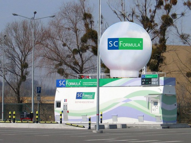 В Киеве появилась первая автоматическая контейнерная АЗС