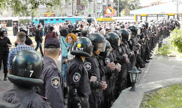 Завтра на улицы Киева для охраны общественного порядка выгонят более тысячи сотрудников милиции