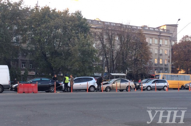 Из-за ДТП в Киеве парализовало проспект Победы (фото, видео)