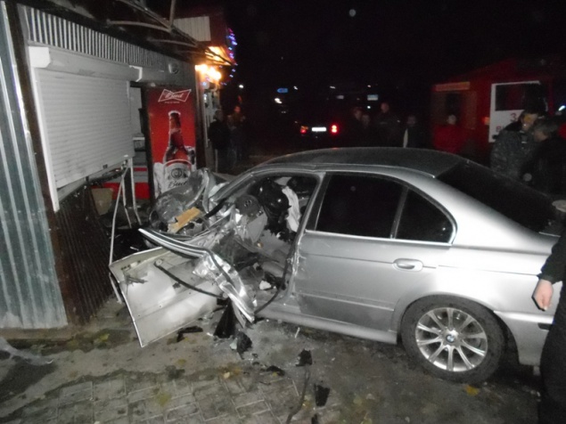 На Киевщине произошло лобовое столкновение двух автомобилей