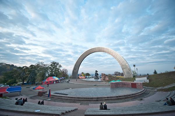 Арку дружбы народов сносить не будут