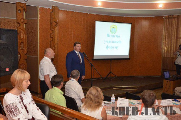 Губернатор Мельничук: “Уже через два года объединенные общины Киевщины должны стать финансово независимыми”