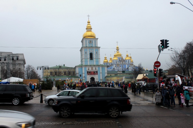 Сегодня с обеда центр Киева закроют для транспорта