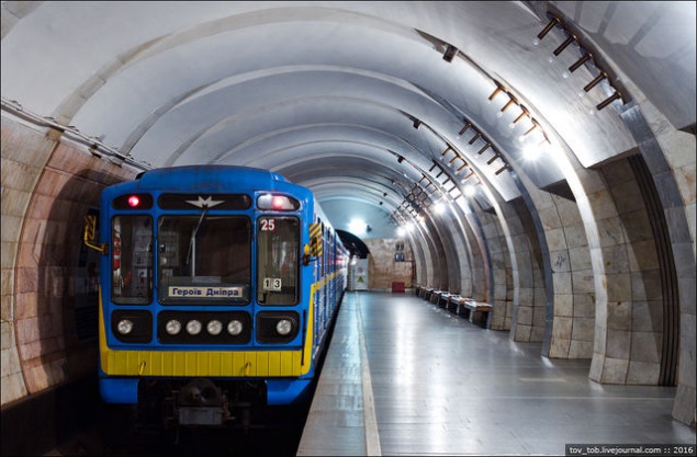 В новогоднюю ночь метро будет работать до 3 часов ночи - КГГА