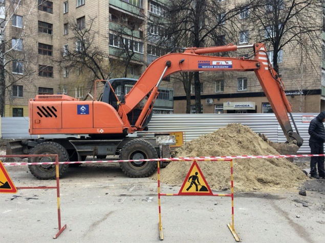 В Броварах на улице Петлюры перекрыто движение транспорта