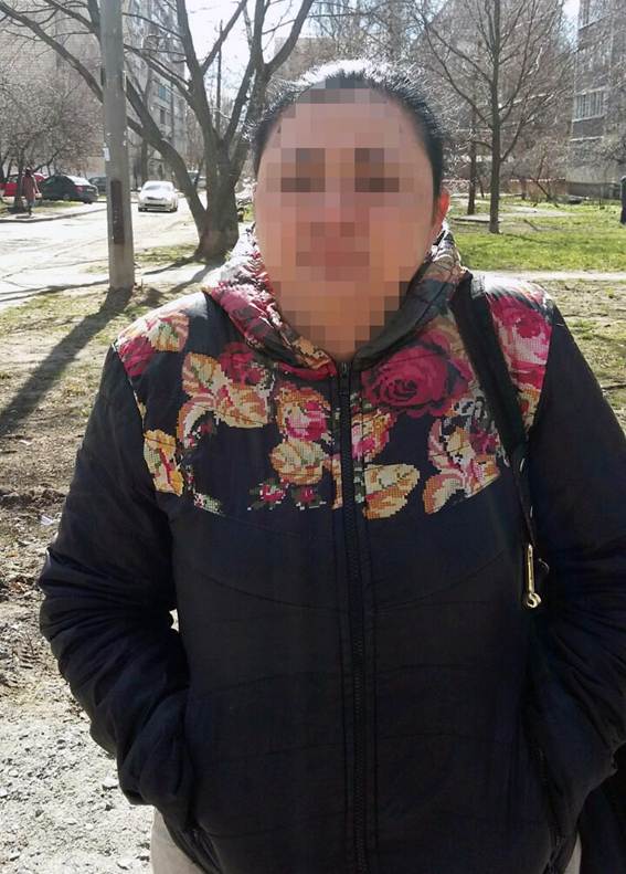 В Киеве мошенница “сняла порчу” у женщины с онкозаболеванием, отобрав последние сбережения (фото)