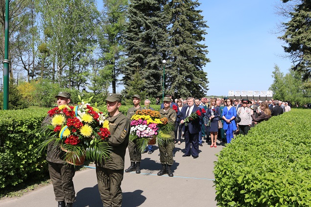 Анна Старикова поздравила всех с Днем памяти и примирения