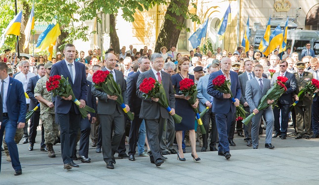 “Главное, чтобы нормы Основного закона были не только декларациями, а реально работали на благо граждан” - Виталий Кличко