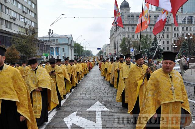 Крестный ход в Киеве прошел торжественно и без нарушений (фото, видео)