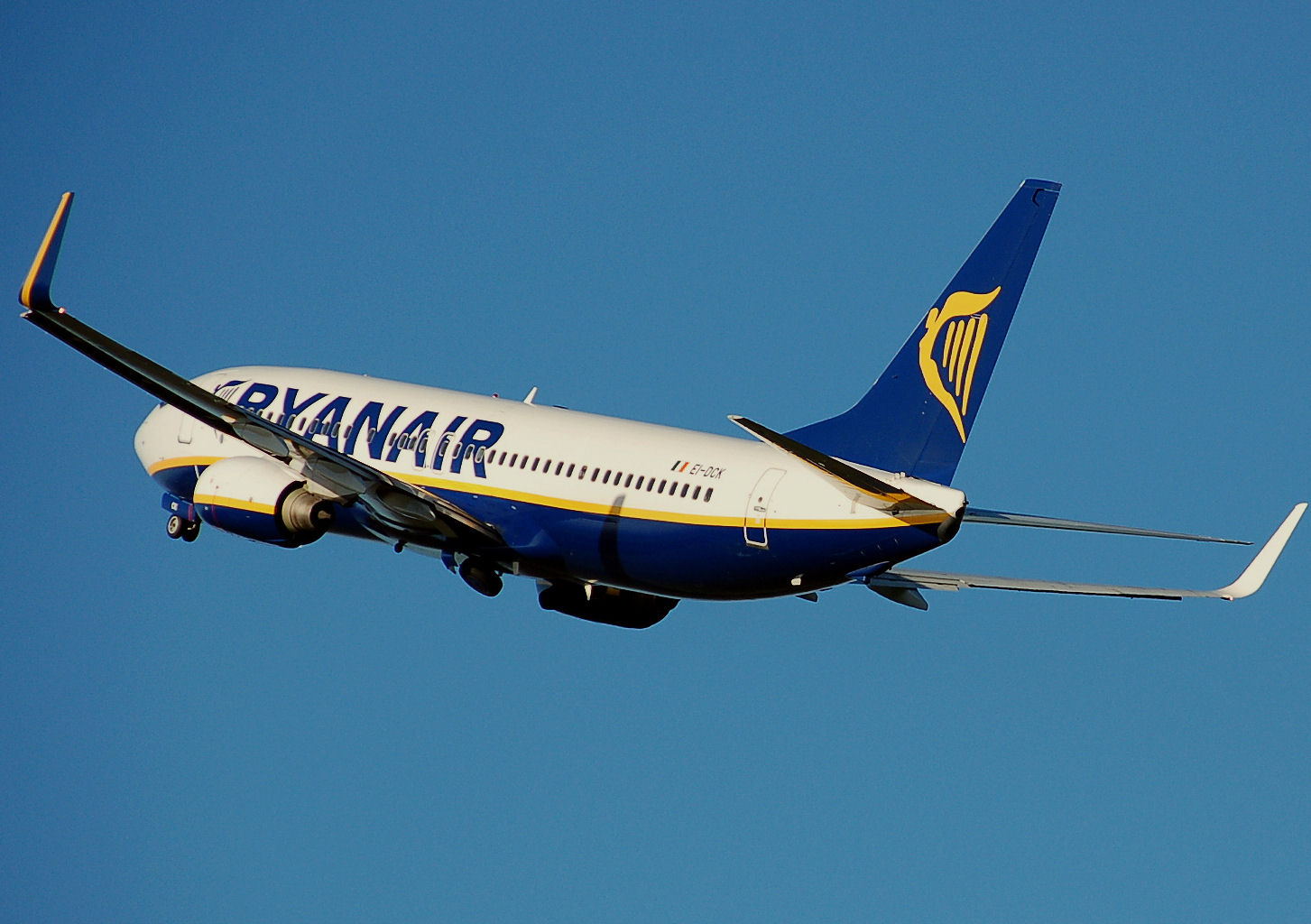 Аэропорты “Борисполь“ и ”Жуляны” на временных условиях могут принять Ryanair, - Гройсман