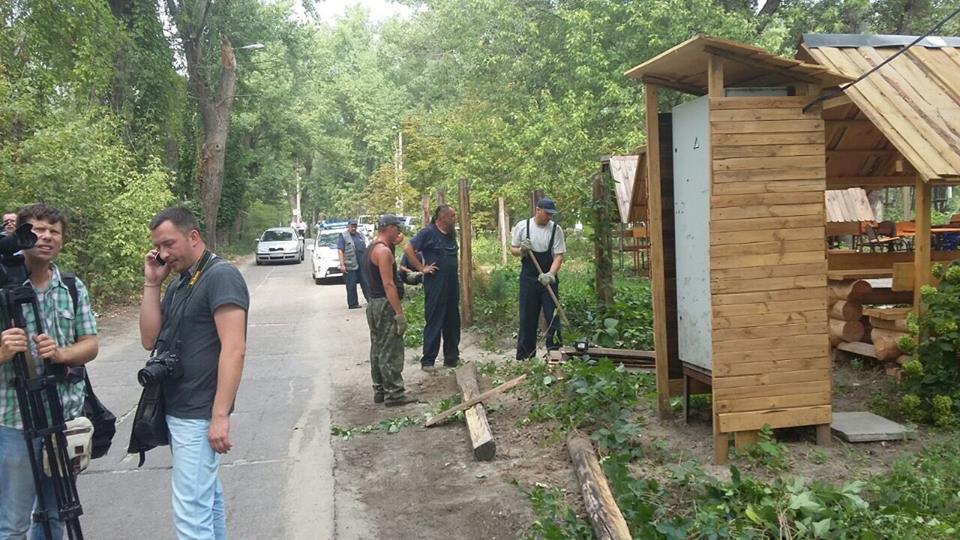 На Трухановом острове за месяц грозятся снести все незаконные МАФы