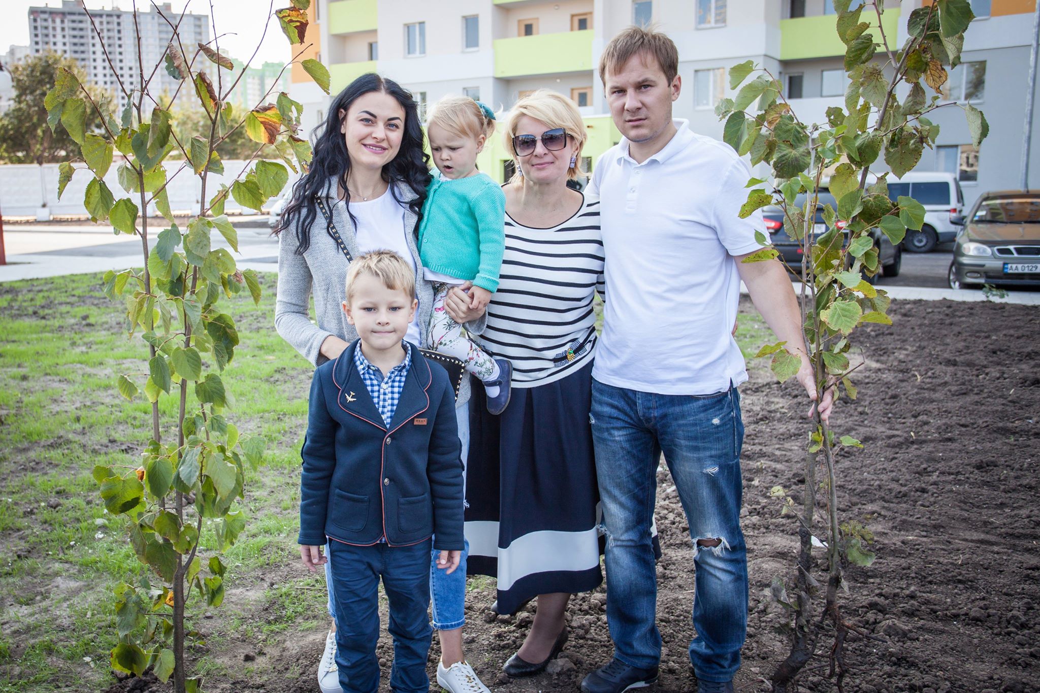 Директор ЖЭКа “Коцюбинский“ Лариса Храмченко: ”Нужна любовь умноженная на ответственность и тогда всем будет жить комфортно и безопасно, по-европейски по настоящему, а не на словах”.