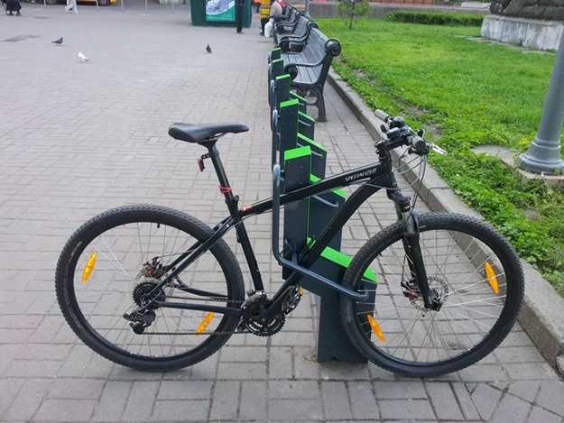 Депутаты Киевсовета хотят установить велопарковки возле школ и больниц