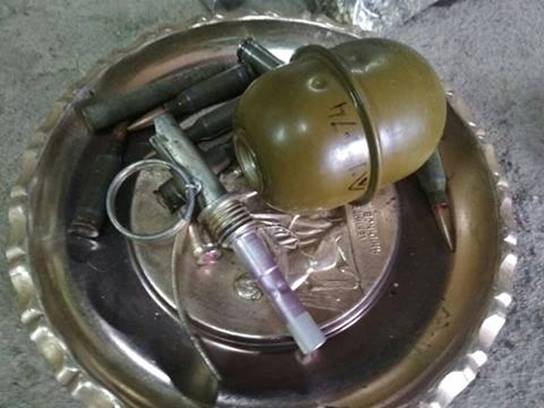 Полиция Киевщины изъяла у черного археолога оружие и наркотики (фото)