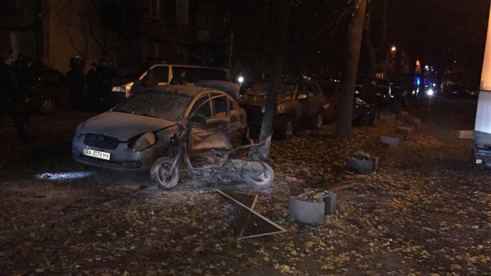Теракт в Киеве: покушались на жизнь нардепа Игоря Мосийчука, погибли двое (фото, видео)